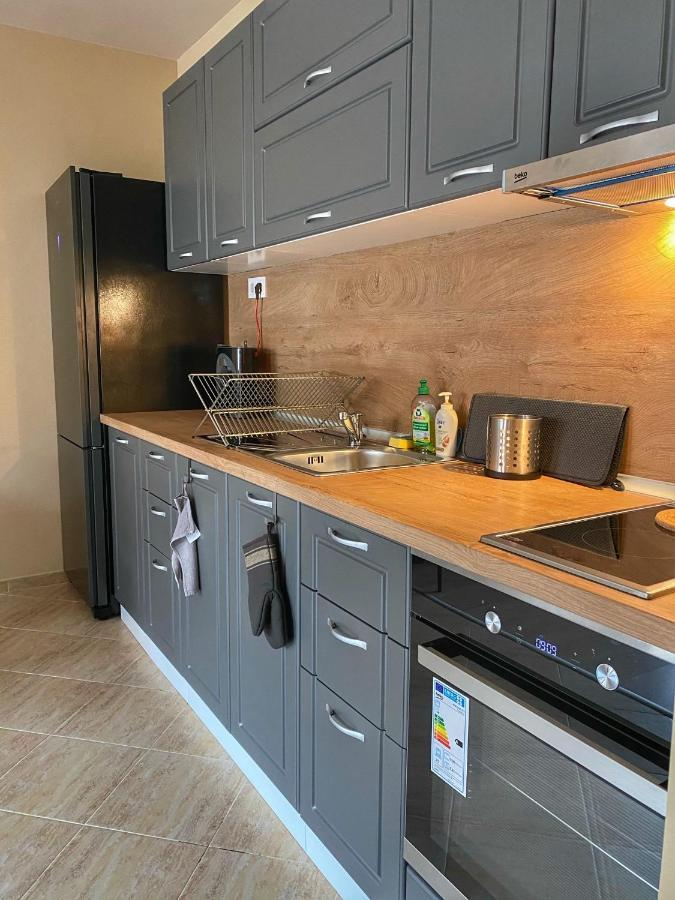 Stylish Urban Apart New 2021 Close To The Beach Varna Exterior photo