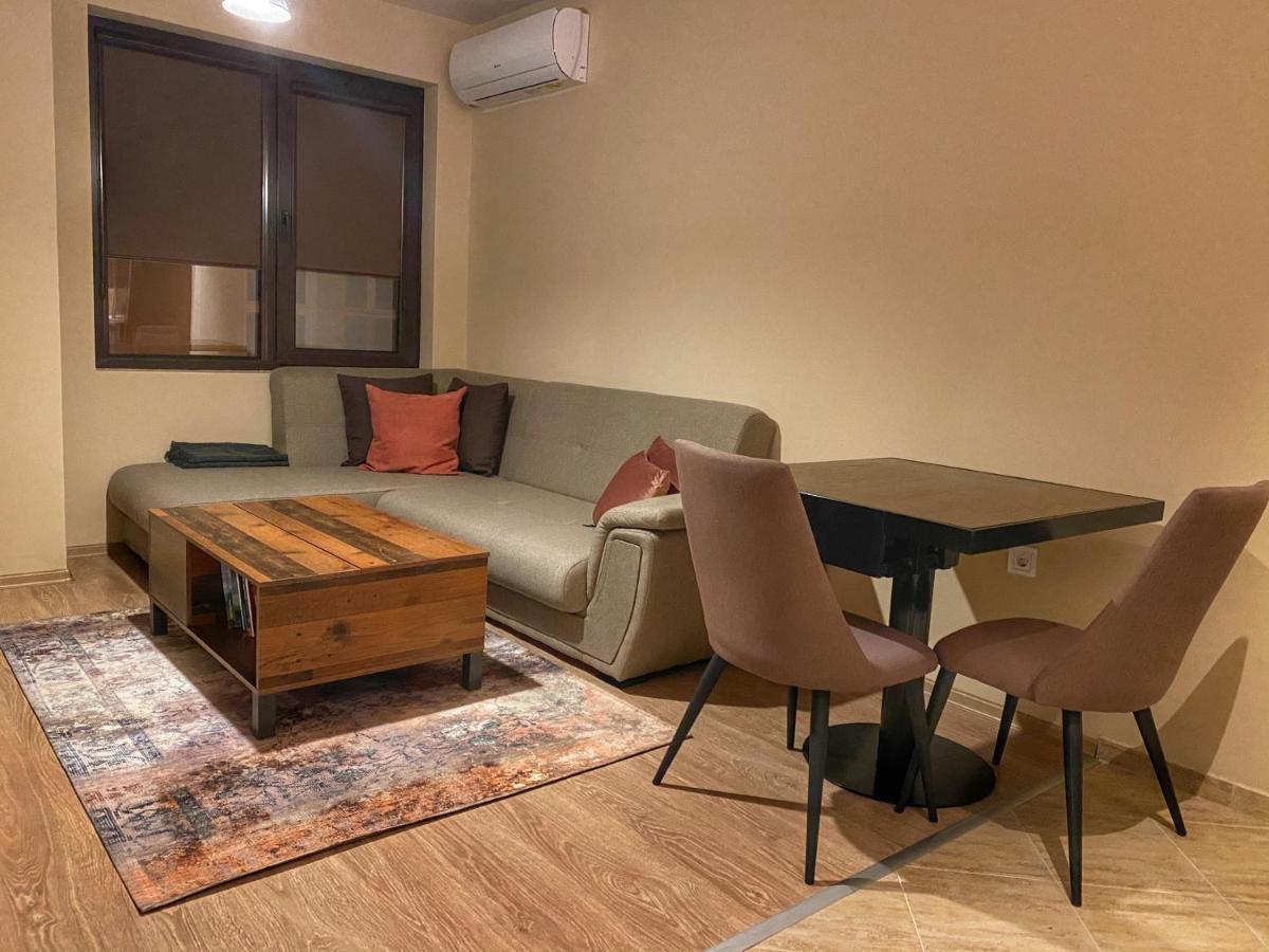 Stylish Urban Apart New 2021 Close To The Beach Varna Exterior photo